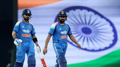 1764647927 virat kohli and rohit sharma.jpg