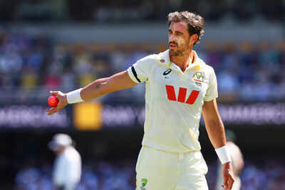 1764925672 mitchell starc.jpg