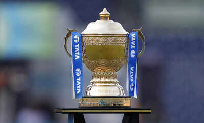 1765274427 ipl trophy.jpg