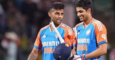 1765601698 suryakumar yadav and shubman gill.jpg