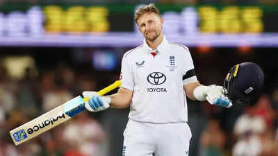 1766917470 joe root ton 0412 afp.jpg