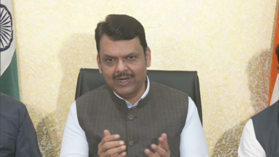 Devendra fadnavis ani.jpg