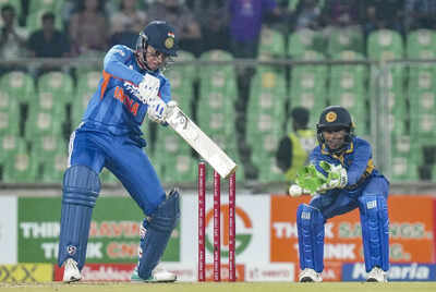 Ind w vs sl w 4th t20i match.jpg
