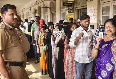 Maharashtra local body polls voting in karad.jpg