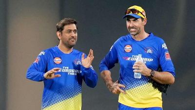 Ms dhoni and stephen fleming.jpg