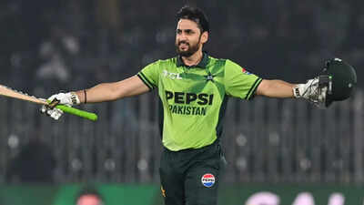 Salman agha 0812 afp.jpg