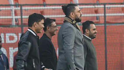 Yuvraj singh at new chandigarh stadium pti photo.jpg