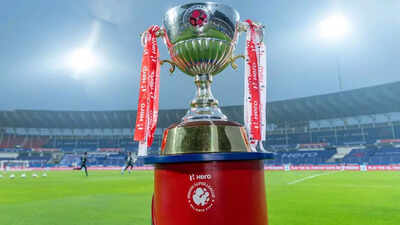Indian super league trophy.jpg