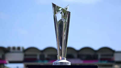 T20 wc trophy 2401 s.jpg