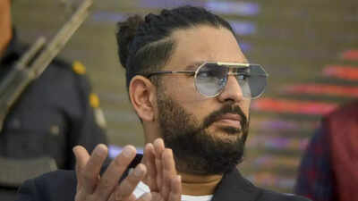 Yuvraj singh pti photo.jpg