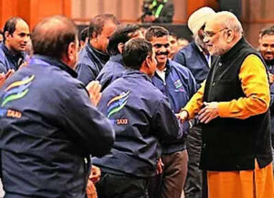 Bharat taxi wont let drivers earn below base rate shah.jpg