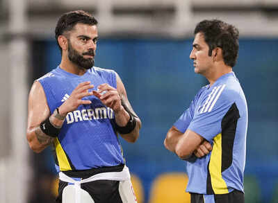 Colombo indias virat kohli with head coach gautam gambhir during a practice se.jpg