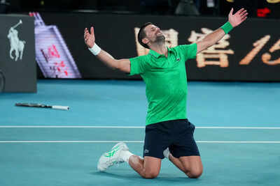 Djokovic and alcaraz have shots at tennis history in the australian open final.jpg