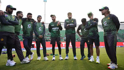 Pakistan team 0302 getty.jpg