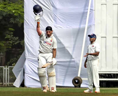 Ranji trophy delhi vs mumbai.jpg
