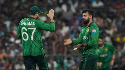 Shadab khan 2302 icc.jpg