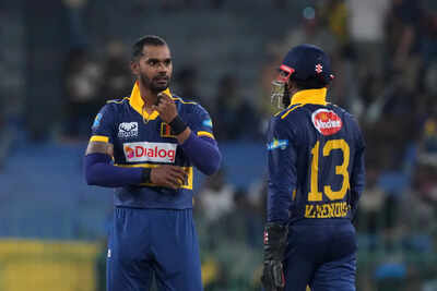 Sri lanka v england 1st one day international.jpg