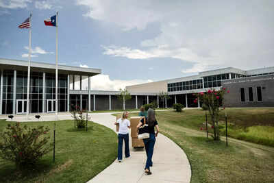 Texas opens applications for 1 billion private school voucher program.jpg