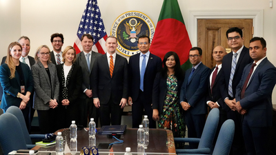 Us bangladesh seal trade deal.jpg