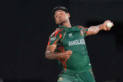 Pakistan bangladesh bowler.jpg