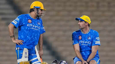 Ms dhoni and stephen fleming.jpg