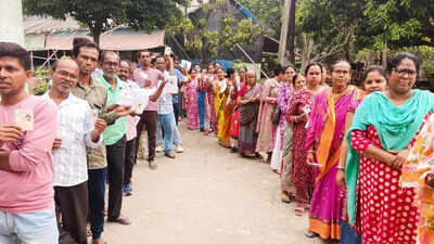Voting in bengal.jpg
