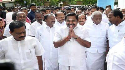 Aiadmk factions fight over legislature party leader post.jpg