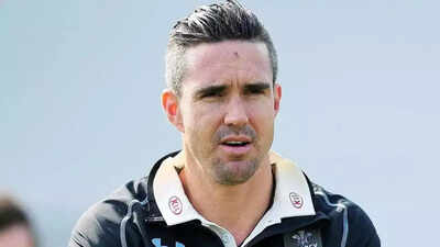 Kevin pietersen photo by dan mullangetty images.jpg