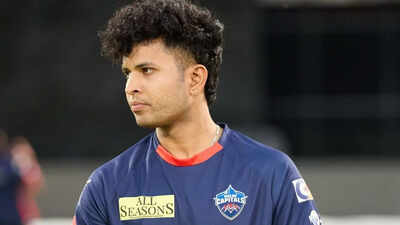 Madhav tiwari bcci photo.jpg