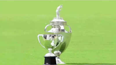 Ranji trophy 2005 xc.jpg