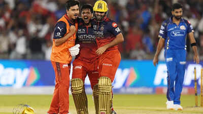 Rcb win2 1105 ipl.jpg