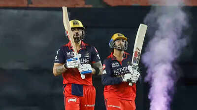 Virat kohli and venkatesh iyer.jpg