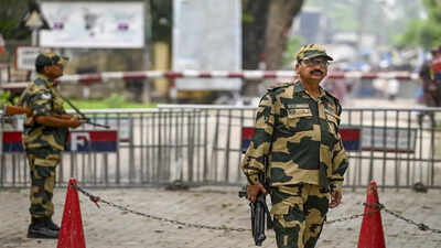 1781313645 india bangladesh border.jpg