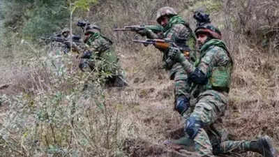 Army apprehends three trying to cross loc in jampks uri.jpg