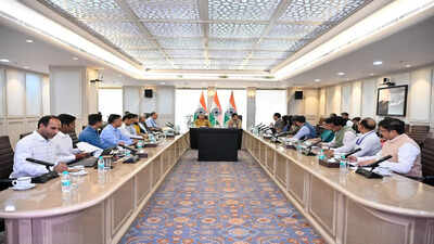 Govt discusses measures to boost fisheries exports improve incomes of fisherfolk.jpg