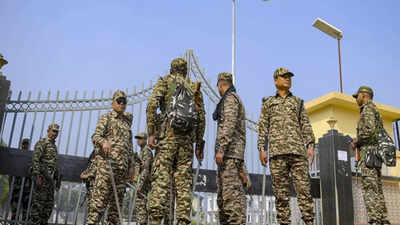 India bangladesh border.jpg
