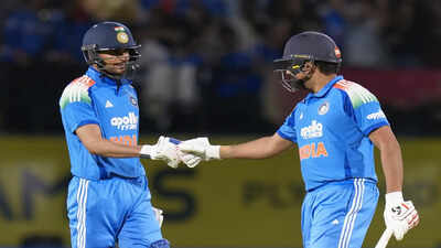 Shubman gill and rohit sharma.jpg