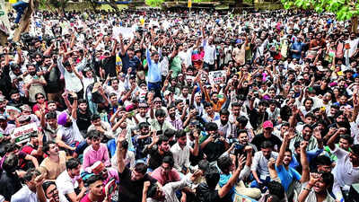 Students parents at cjp stir site raise education concerns.jpg
