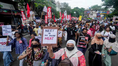 1785258715 sfi and cjp protest rally in kolkata.jpg
