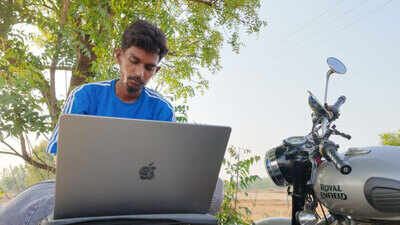Ajit kumar.jpg