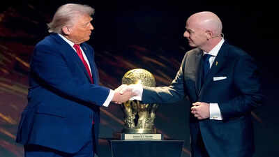 Donal trump and gianni infantino.jpg
