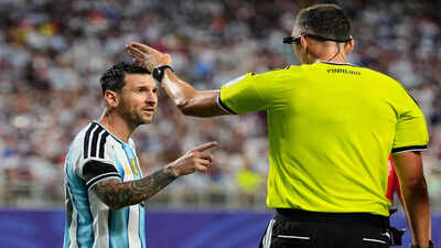 Messi and argentina take a 1 0 lead over switzerland into halftime of world cup quarterfinal.jpg