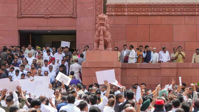 Monsoon session of parliament.jpg