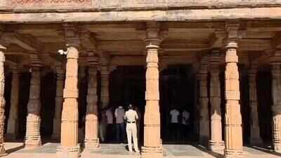 Sc to hear muslim sides plea over alternate namaz site seeks response of mp.jpg