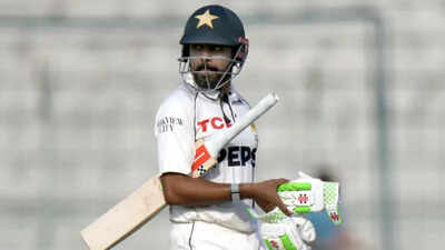 1786512784 babar azam.jpg