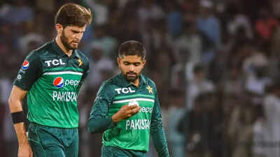 Babar azam and shaheen afridi.jpg