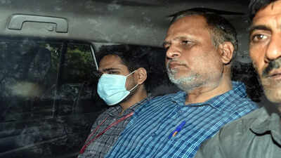Delhi acb arrests ex minister satyendar jain five others in delhi jal board tender case.jpg
