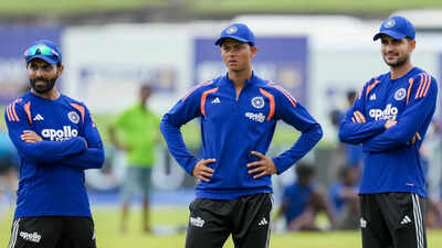 Ind vs sl 1st test match day 2.jpg