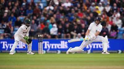 Joe root vs pakistan.jpg