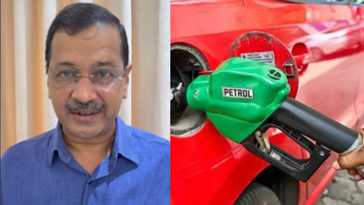 Kejriwal slams centre.jpg